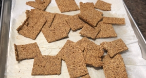 Low-Carb Almond Garlic Crackers