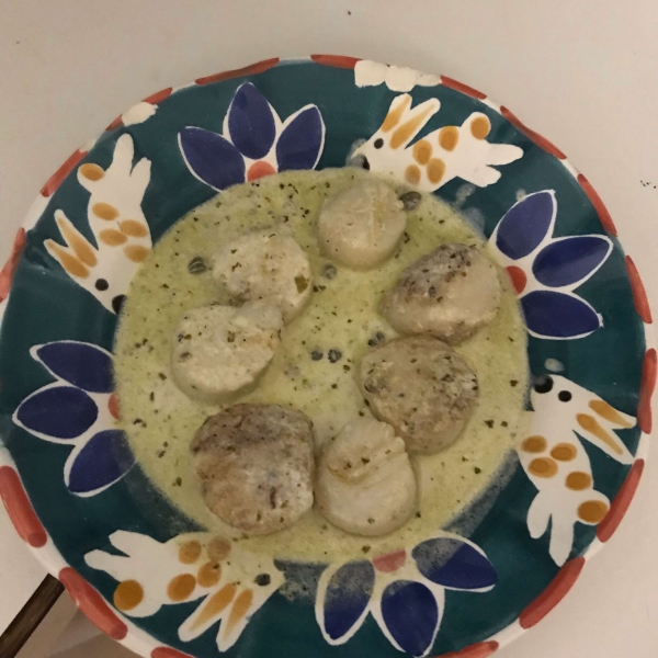 Scallops with Pesto Cream Sauce