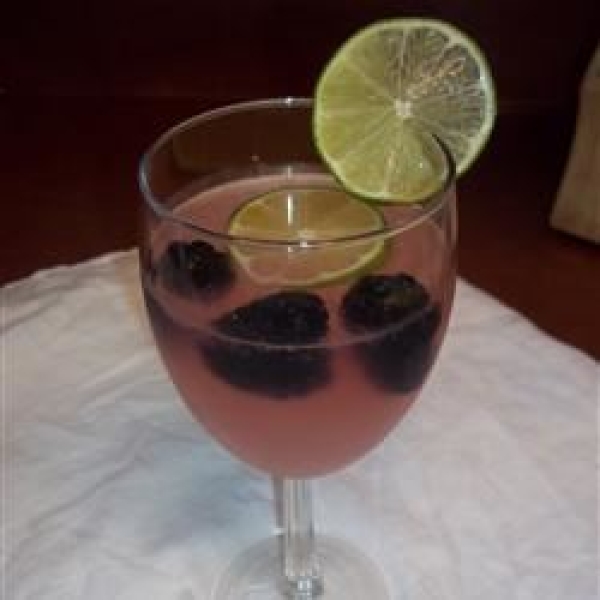 Easy Raspberry Lemonade