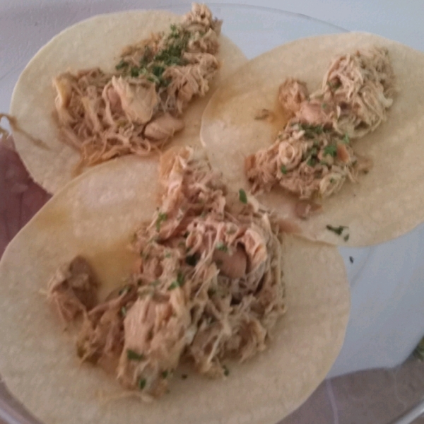 Slow Cooker Pulled Chicken Tacos