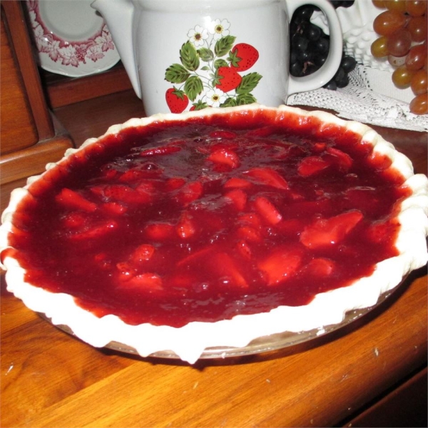 Mona's Fresh Strawberry Pie