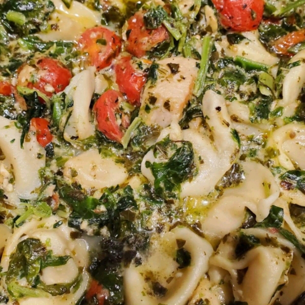 Chicken and Tortellini Pesto Skillet