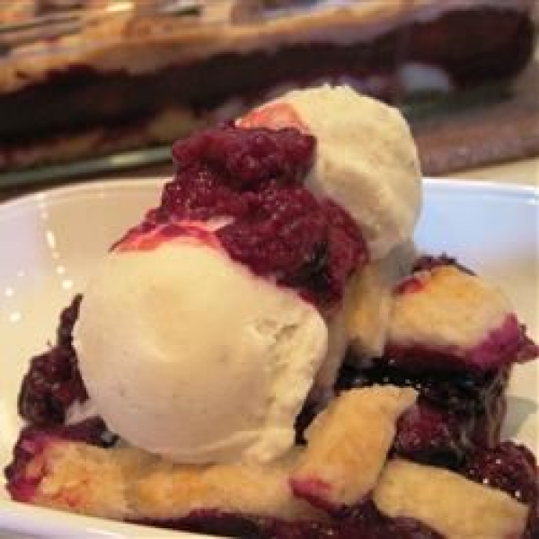 Book Club Blackberry Cobbler