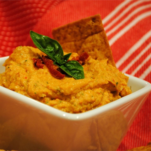 Quick Sun-Dried Tomato and Basil Hummus