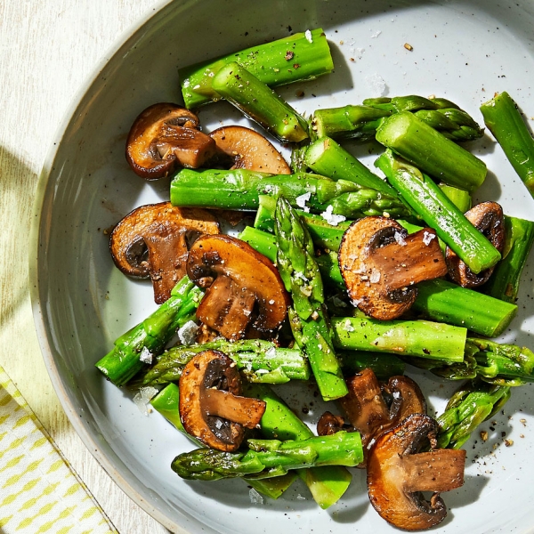 Sautéed Asparagus and Mushrooms