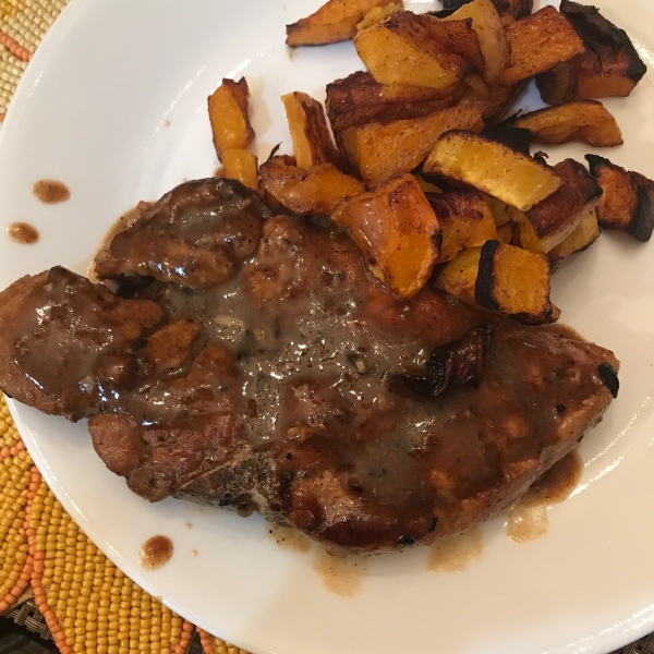 Pork Chops with Apple Cider Glaze