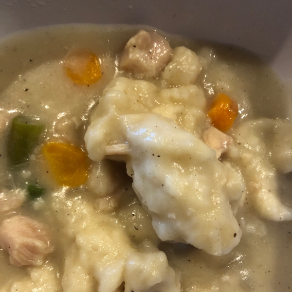 Quick and Super Easy Chicken and Dumplings