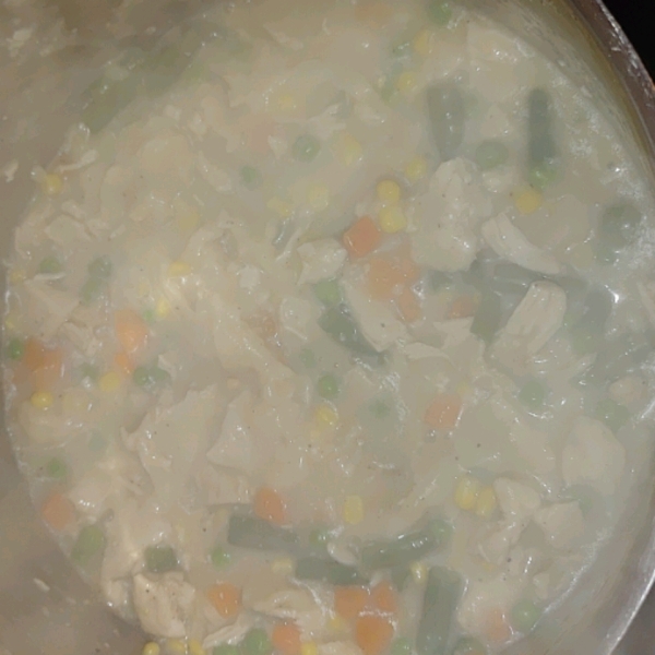 Quick and Super Easy Chicken and Dumplings