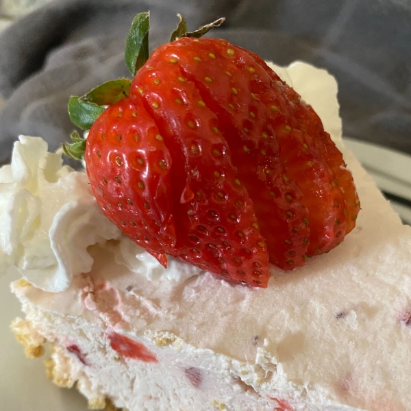 Strawberry Yogurt Pie I