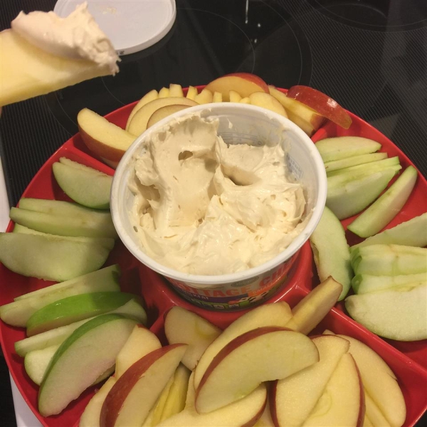 Marshmallow Dip for Apple Slices