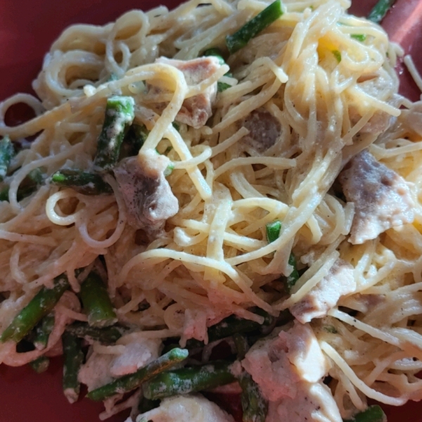 Chicken and Asparagus Fettuccine