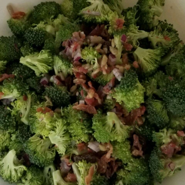 Easy Broccoli Bacon Salad