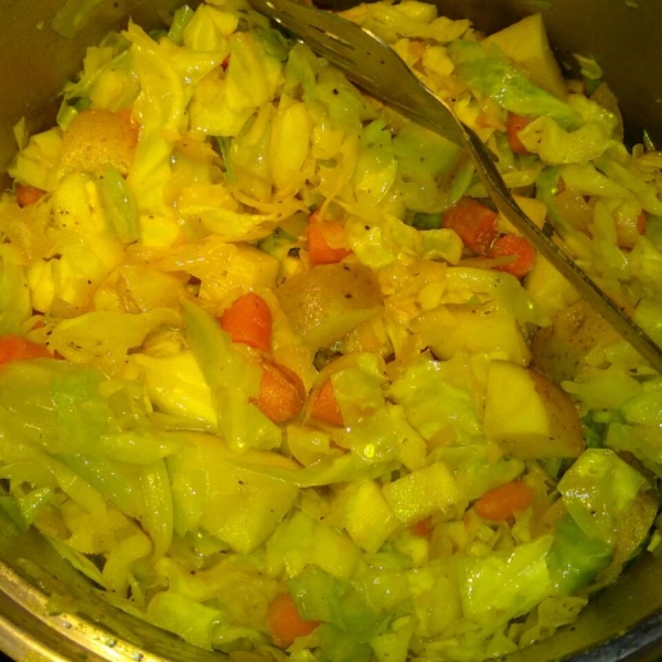 Ethiopian Cabbage and Potato Dish (Atkilt)