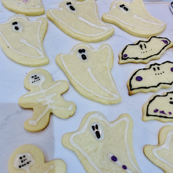 Halloween Skeleton Cookies