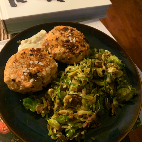 Chef John's Fresh Salmon Cakes