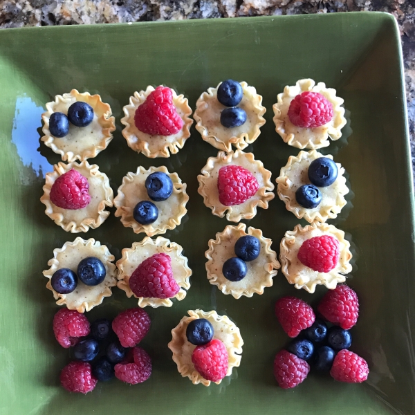 Phyllo Tarts with Ricotta and Raspberries