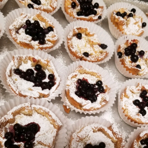 Phyllo Tarts with Ricotta and Raspberries