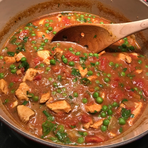 East Indian Chicken with Tomato, Peas, and Cilantro