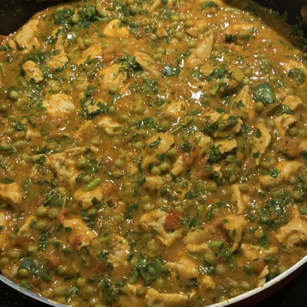 East Indian Chicken with Tomato, Peas, and Cilantro