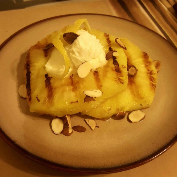 Grilled Pineapple with Mascarpone Cream