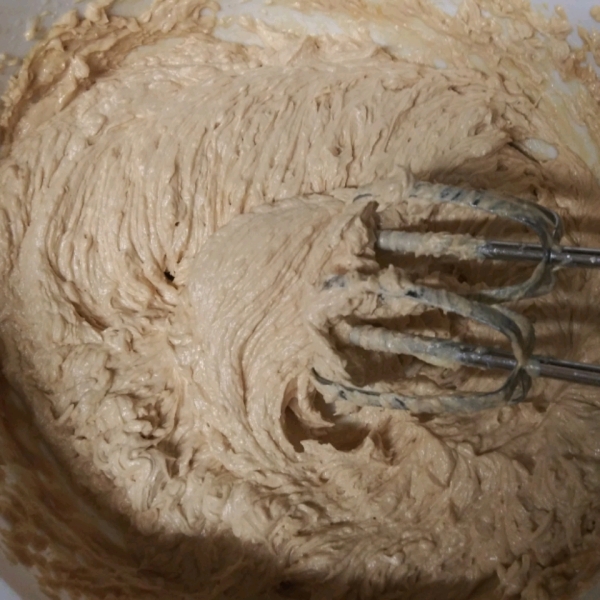 Creamy Peanut Butter Icing