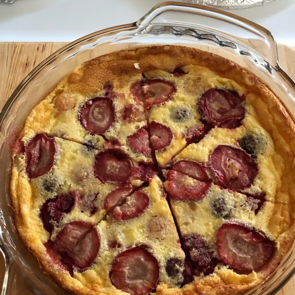 Clafoutis aux Cerises (Classic Clafouti)