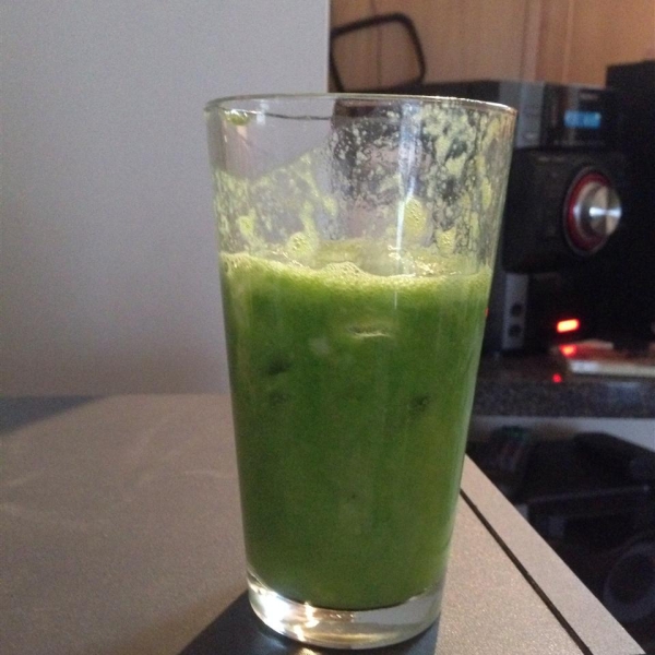 Celyne's Green Juice - Juicer Recipe
