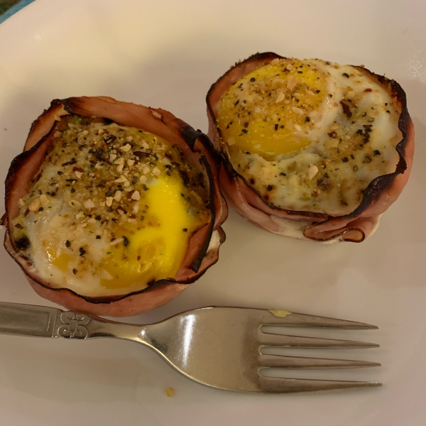 Breakfast Ham and Egg Cups
