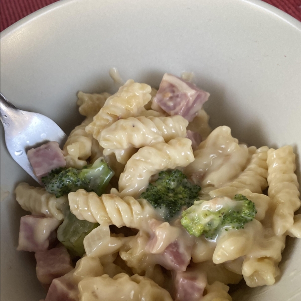 Creamy Ham and Broccoli Rotini