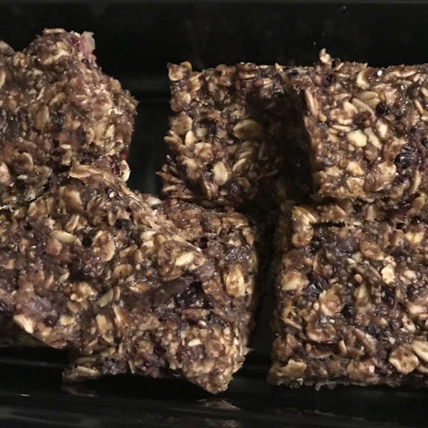 No-Bake Raspberry Peanut Butter Granola Bars