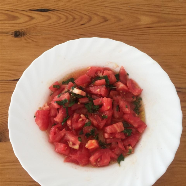 10-Minute Tomato Basil Salad