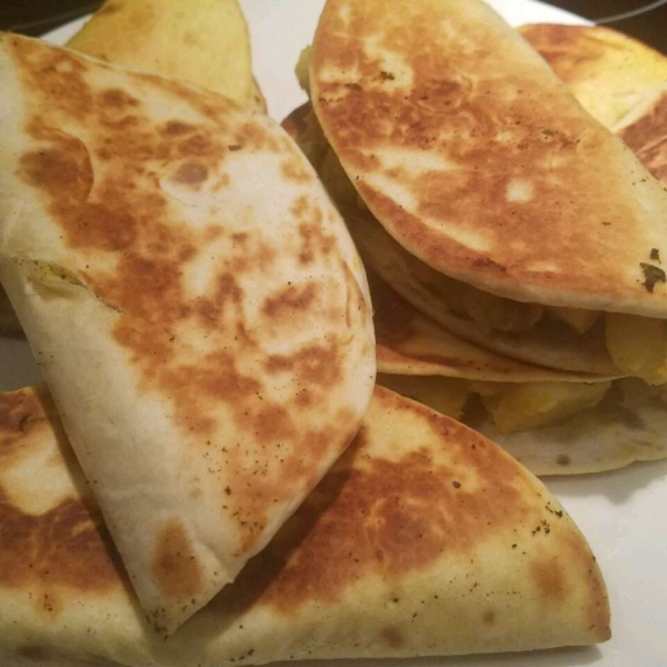 Samosadilla (Samosa Quesadilla)