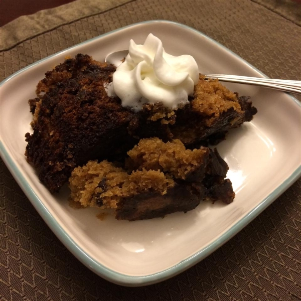 Slow-Cooker Peanut Butter Fudge Cake