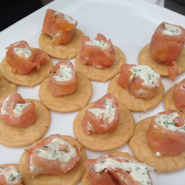Quick and Easy Finger Food with Smoked Salmon