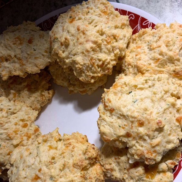 Tender Cheddar Garlic Biscuits