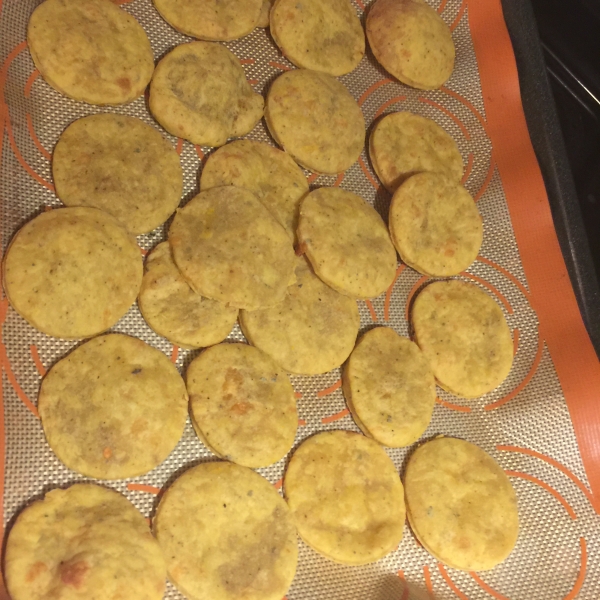 Cheddar Crackers