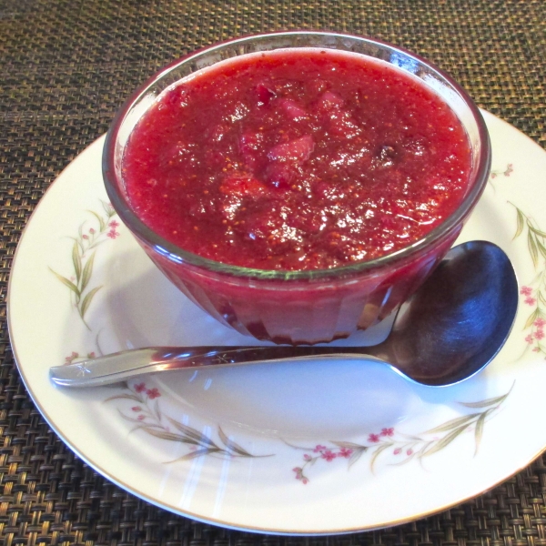 Cranberry Sauce with Orange Juice, Honey, and Pears