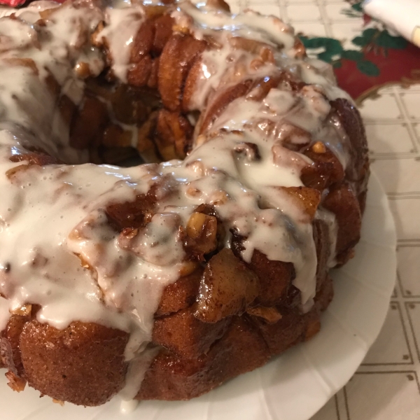 Apple-Walnut Cinnamon Roll Monkey Bread