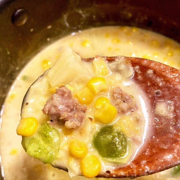 Spicy Slow Cooker Corn Chowder