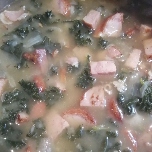 Caldo Verde (Portuguese Sausage Kale Soup)