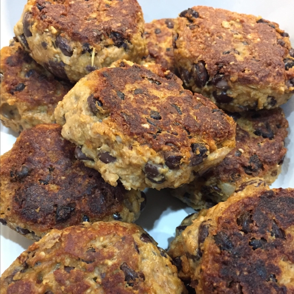 Black Bean and Walnut Burgers