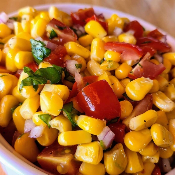 Summer Salad with Grilled Corn and Cherry Tomatoes