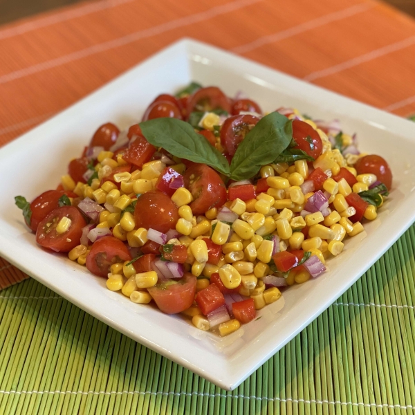 Summer Salad with Grilled Corn and Cherry Tomatoes