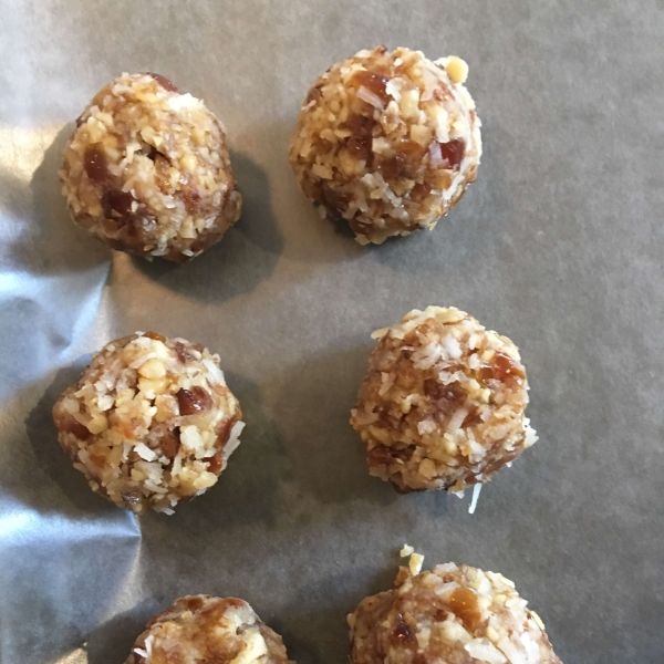 Walnut Date Balls