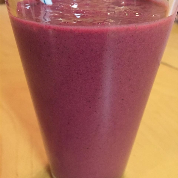 Kale and Berries Breakfast Smoothie