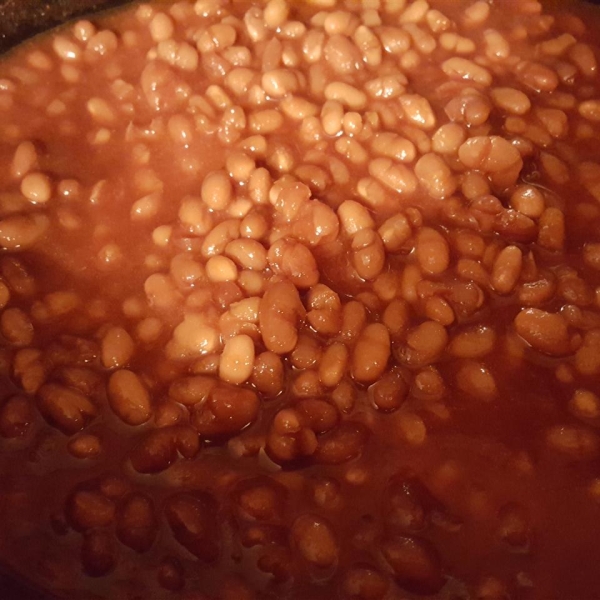 Slow Cooker Baked Beans with Ham Hock