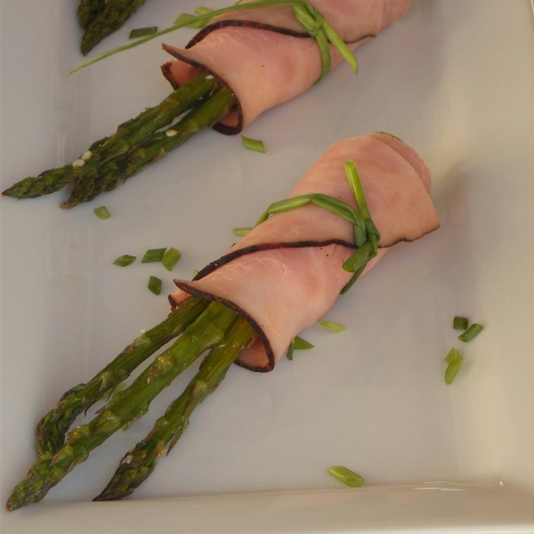 Black Forest Ham and Asparagus Bundles