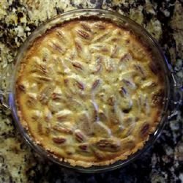 Low-Carb Pecan Pie with Almond Flour Crust