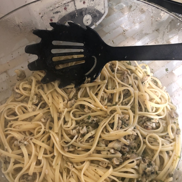 Linguine and Clam Sauce