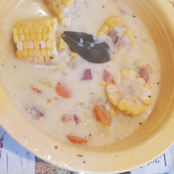 Cheesy Ham and Corn Chowder